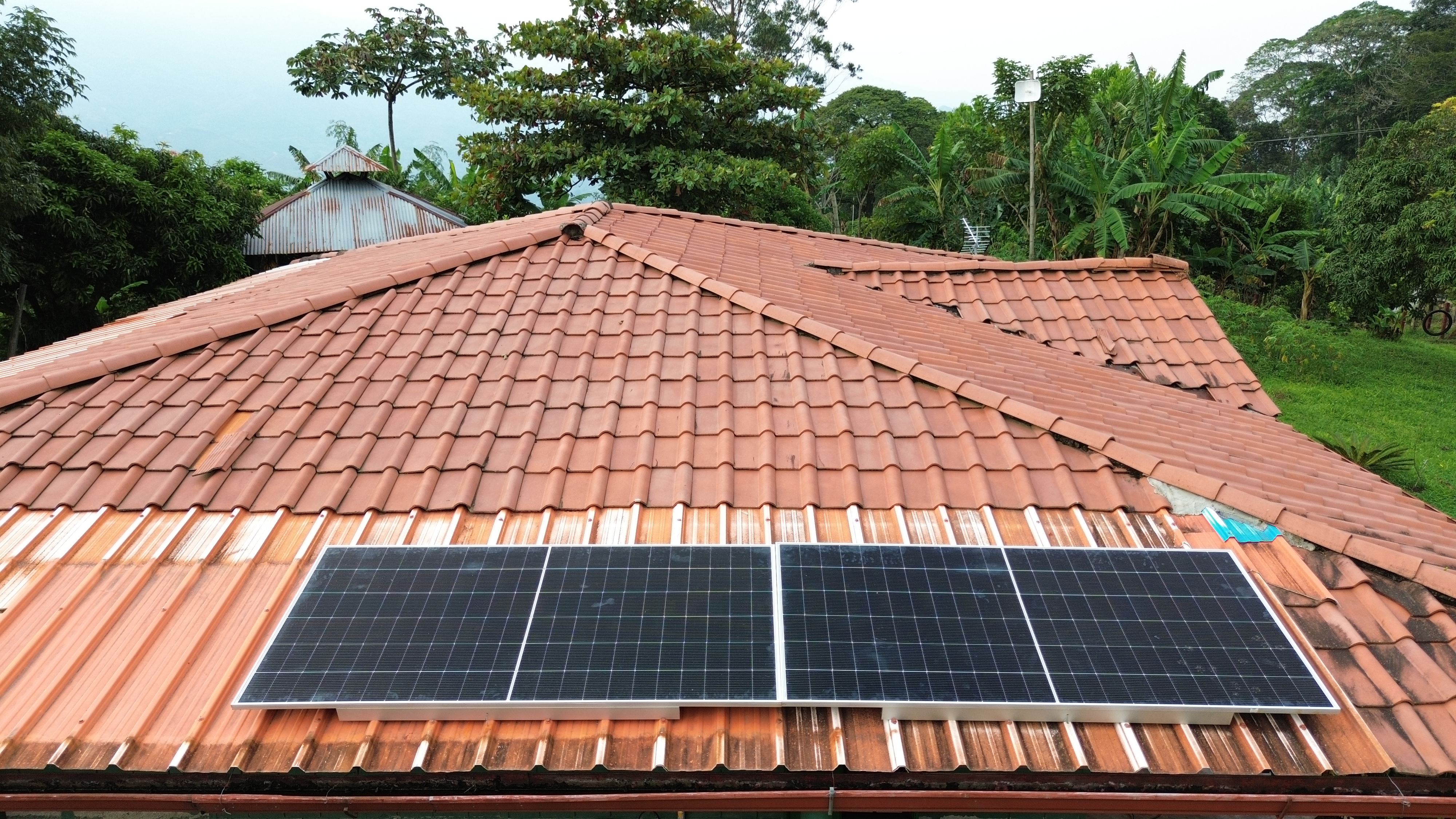 Inspección técnica: Cubierta y paneles solares